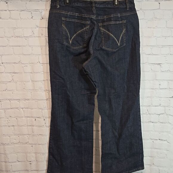 Women's plus size Venezia petite bootcut jeans - Picture 5 of 7